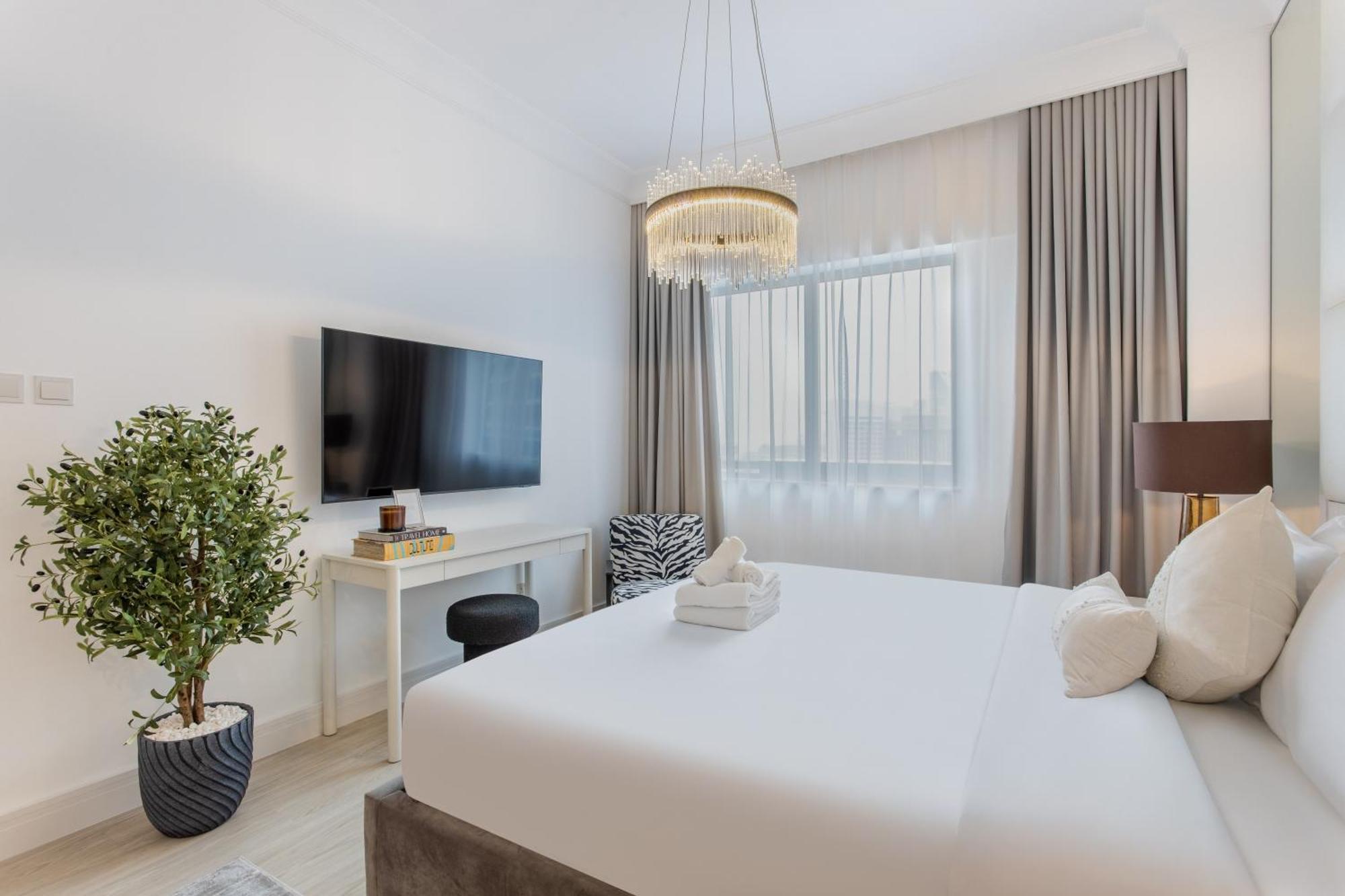 Sky-high 1br With Breathtaking Burj Khalifa View